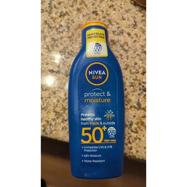 Nivea Nivea Sun protect and moisture